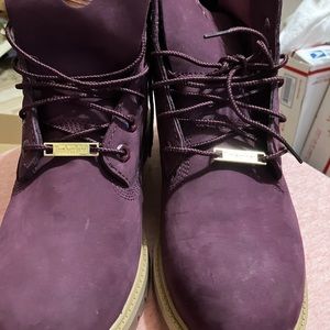 Timberland DYLR juniors size 7m BURGUNDY